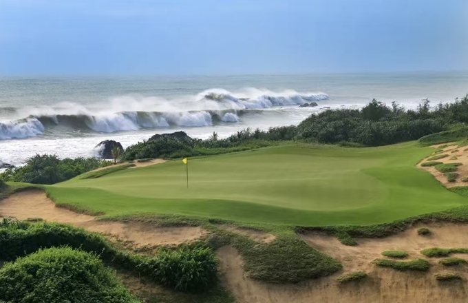Golf.com最新全球百佳高尔夫球场出炉！海南山钦湾排名上升31位