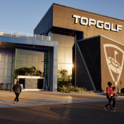 卡拉威母公司出售Topgolf 60%股权，后者估值较之前缩水近半