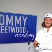 知名球手 Tommy Fleetwood 在阿布扎比开设高尔夫学院