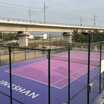 After High-Speed Rail Opened, Tennis Enthusiasts Flooded into Jingshan, Hubei