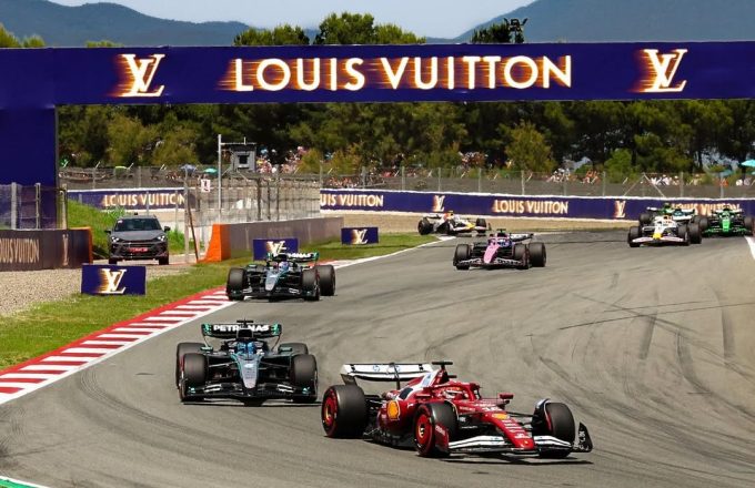 F1赛场的广告“搭建商”，被头部体育营销企业LIVE·TEAM收购